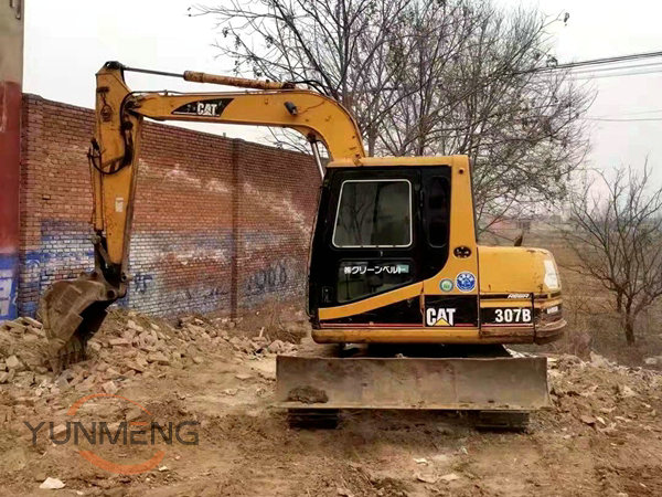 CAT 307B excavator