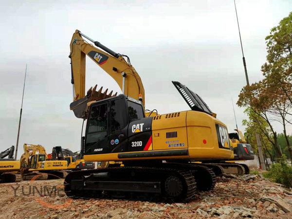 Caterpillar CAT320D excavator