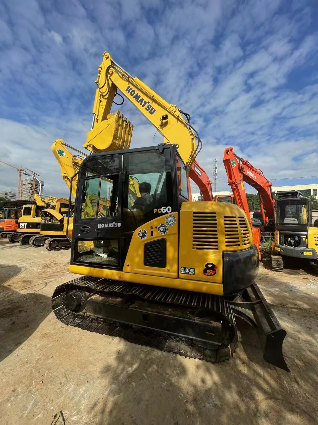 Komatsu PC60-7 Excavator