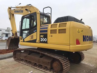 Komatsu PC200-10 Excavator