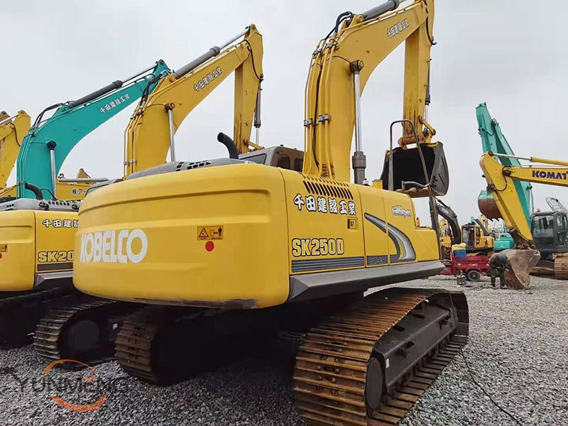 Kobelco SK250D Excavator