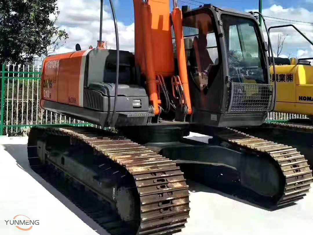 Hitachi ZX210-3 excavator