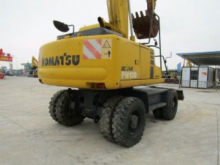 Komatsu PW130-6A轮挖机