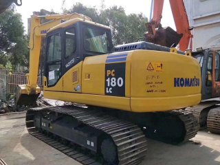 Komatsu PC180LC-7 Excavator