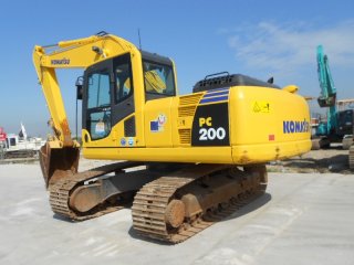 Komatsu PC200-8 Excavator