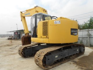 Komatsu PC228US Excavator