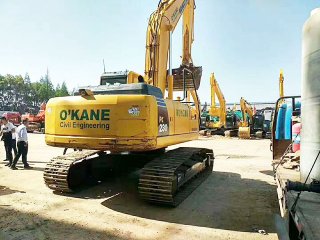 Komatsu PC230-8 Excavator