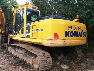 Komatsu PC240-8 Excavator