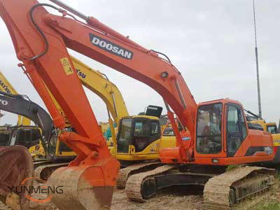 Doosan DH225LC-9 Excavator